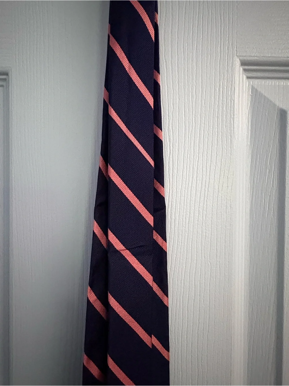Brooks Brothers Navy Tie with Pink Diagonal Stripes